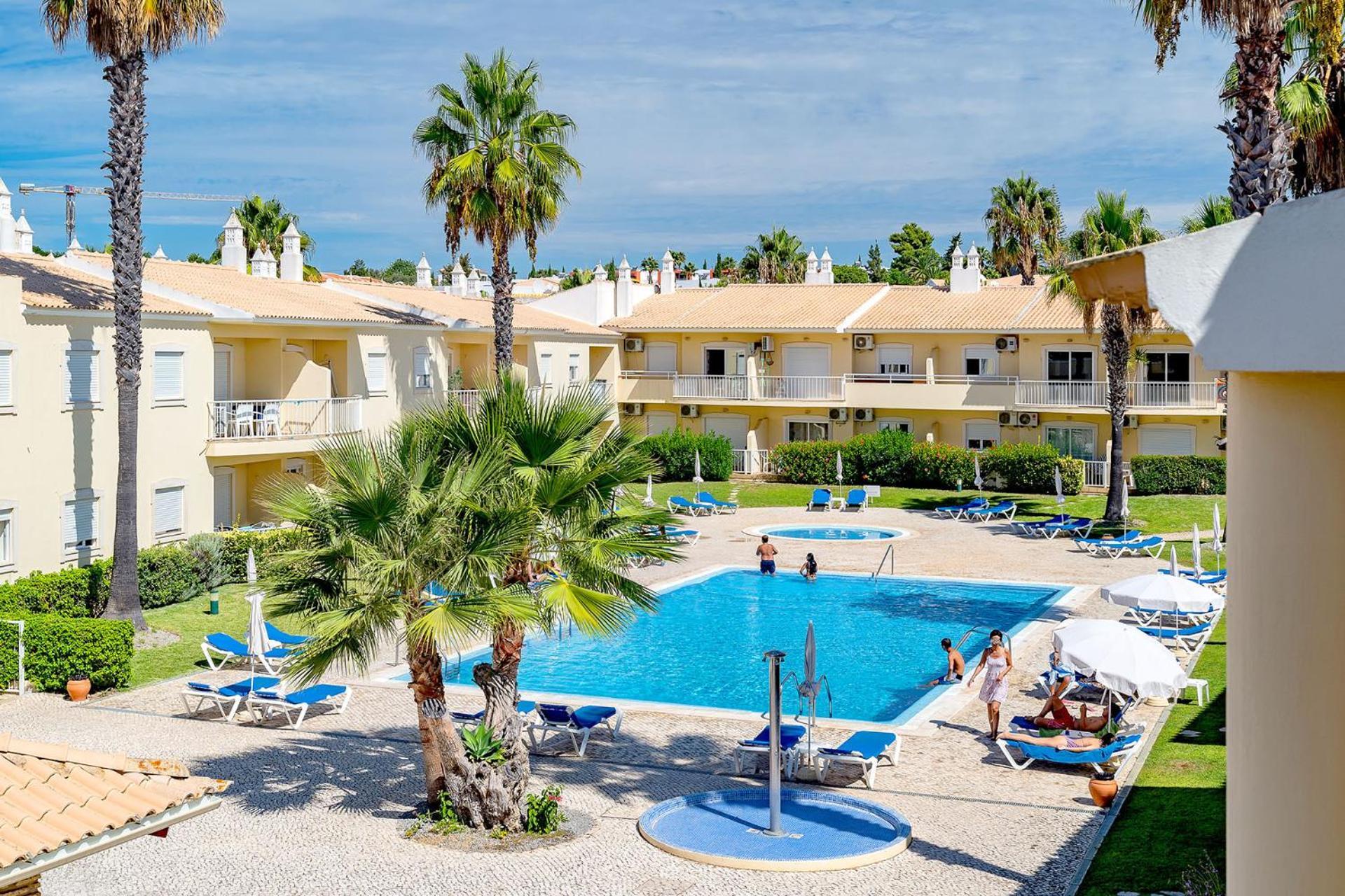Apartment Palm Tree With Pool By Homing Albufeira